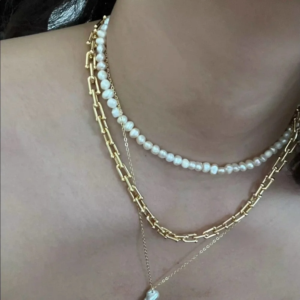 Set - Pearl Necklace and Gold Chain Necklace